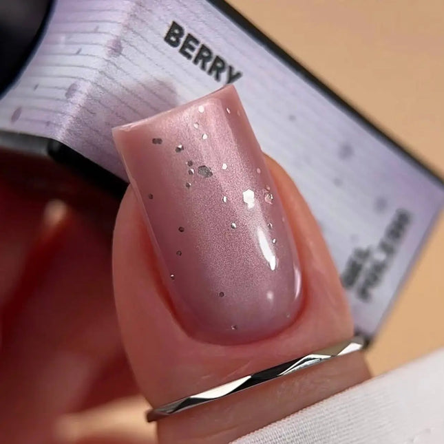 BIBLIOTEKA Cat Eye Gel Polish Nr. 09 Moon Veil 10ml – Silberweiß