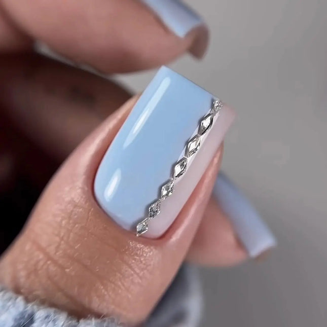 BIBLIOTEKA Gel Polish Nr. 012 Sky 10ml – zarte blaue Farbe