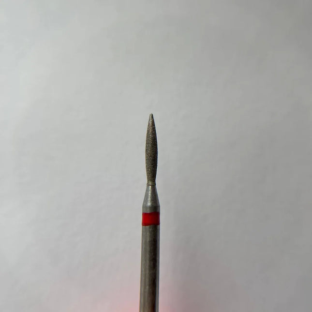Diamond nail drill bit “Flame” Pointed 1.8*9.0 mm Red - Diamond nail drill bits