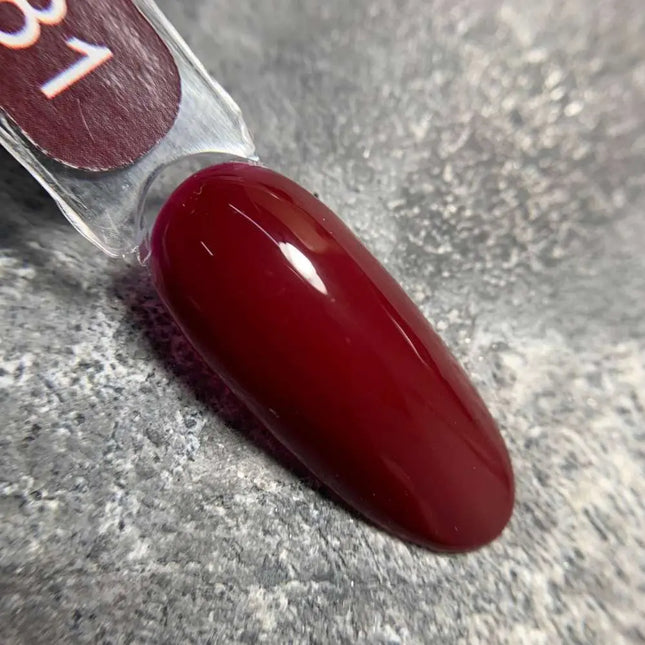 Edlen Gel-Nagellack Farbe №81 Rubin 9ml