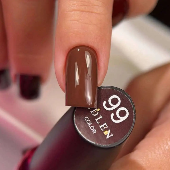 Edler Gel-Nagellack in der Farbe Nr. 99 Milchschokolade, 9 ml