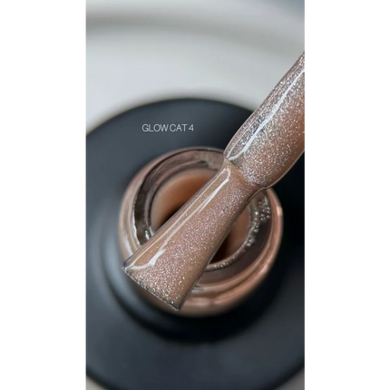 Gel polish Glow Cat №4 9 ml Saga Professional - Gel Nail Polish