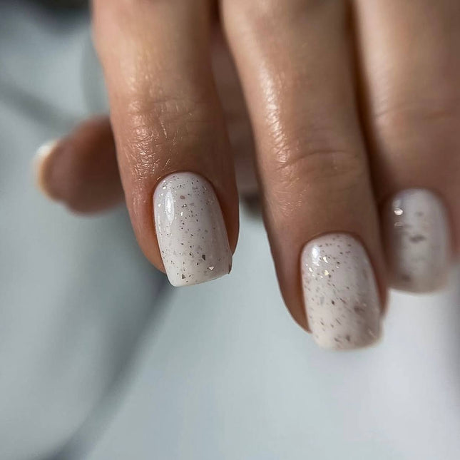 Gel Nagellack French Rich Milch mit einem Goldblatt 8ml KARO