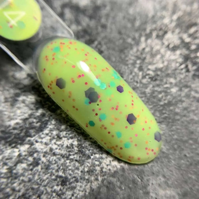 Luna Tutti Frutti Grundlack №14 Chartreuse mit bunten Dekoflocken 13ml