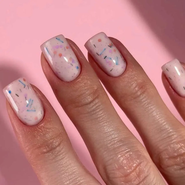 Luna Tutti Frutti Grundlack №21 Milky Pink mit mehrfarbigen Formen 13ml