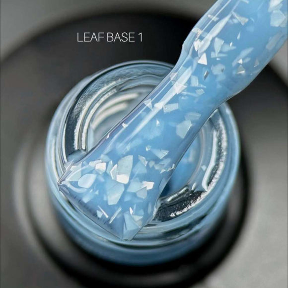 Saga Leaf Grundlack №01 Lebhaftes Blau mit Silberfolie 9ml