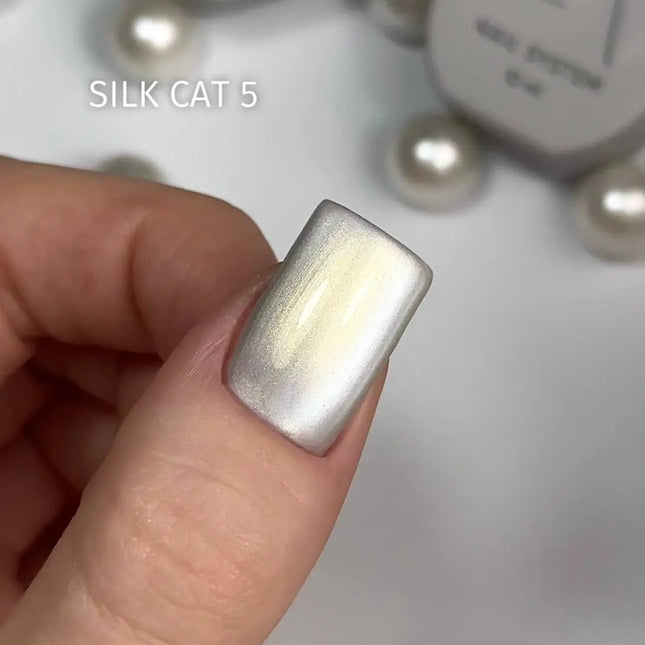 Saga Cat Eye Silk Nr. 5 mit Goldpulver-Effekt 10ml