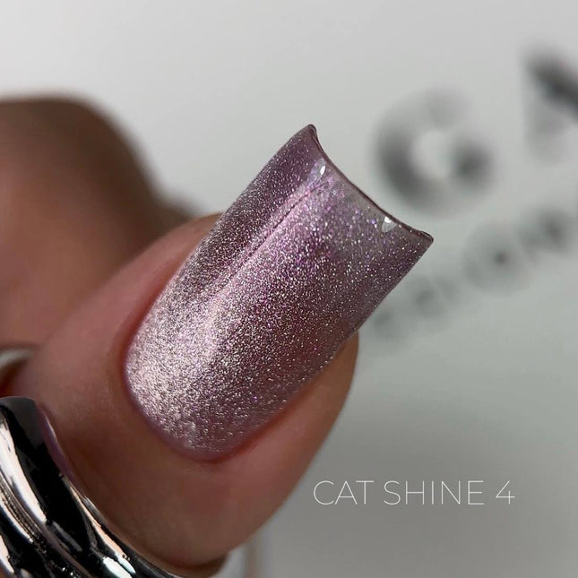 Saga Cat Eye Shine Nr. 04 Violet Blush mit lila Glitzer 9ml