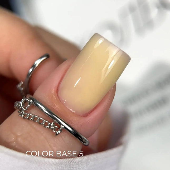 Saga Color Grundlack №05 Sanftes Gelb 10ml