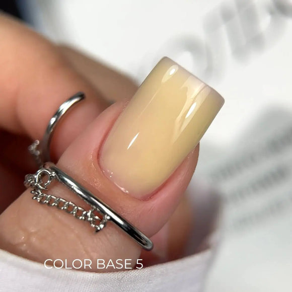 Saga Color Grundlack №05 Sanftes Gelb 10ml