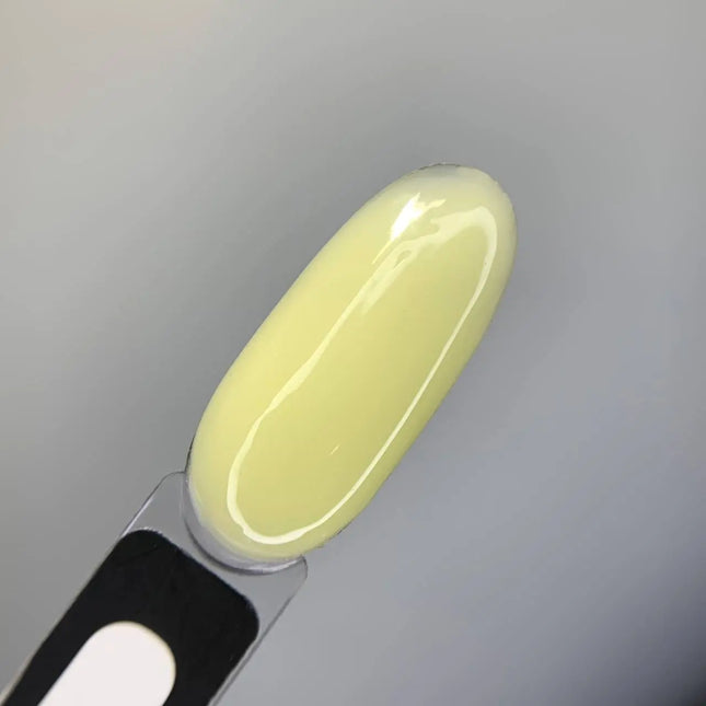 Saga Color Grundlack №05 Sanftes Gelb 10ml