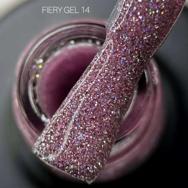 Saga Fiery Gel-Nagellack №14 Radiant Orchid mit Holographic-Glitzer 10ml