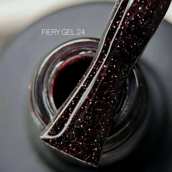 Saga Feuriger Gel-Nagellack №24 Dunkles Maroon 10ml