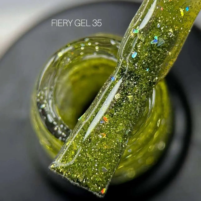 Saga Fiery Gel-Lack №35 Peridot mit Folie 9ml
